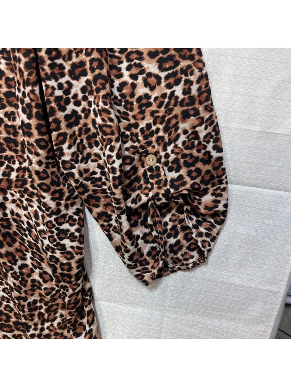 Cure Women's Leopard Print Blouse Brown Black 3/4 Sleeve V Neck 3XL - Picture 5 of 9